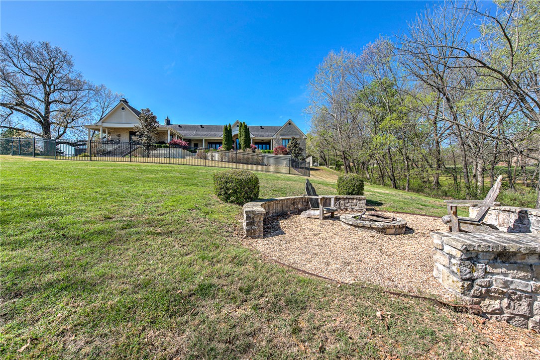 Beau Chalet Sub Highfill - Residential