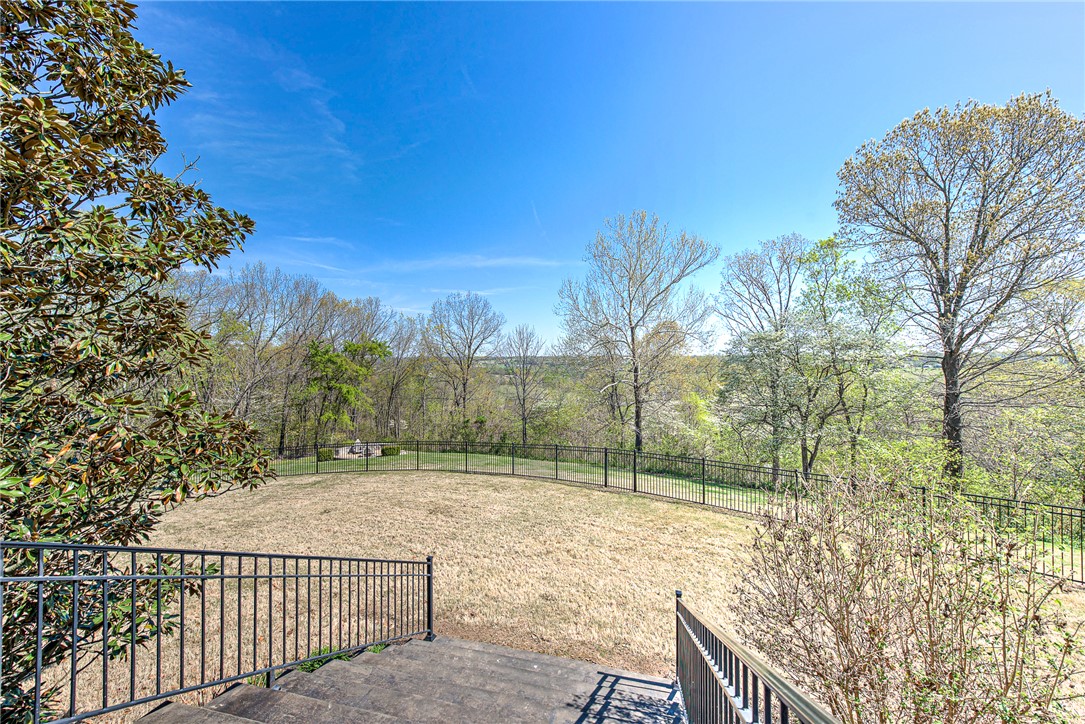 Beau Chalet Sub Highfill - Residential