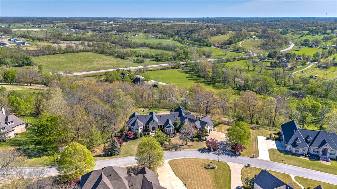 Beau Chalet Sub Highfill - Residential