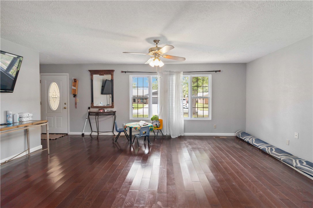 Western Oaks Place I - Residential
