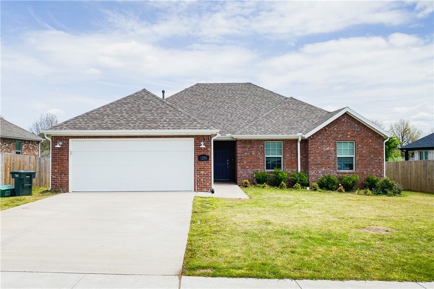 This gorgeous newer construction built home in 2019 is located in a quiet neighborhood in Fayetteville, Arkansas just minutes from all that West Fayetteville has to offer. Close to great restaurants and easy access to I-49. Enjoy this 3 bedroom, 2 bathroom build that comes with a dishwasher, microwave, stove-top, and fireplace. This house is located in a great school district of Farmington Public Schools. Call for your showing today!