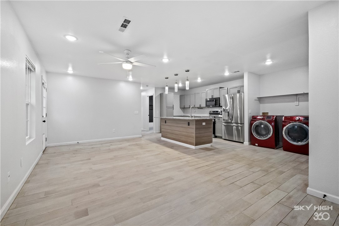 Cedarpoint Sub - Residential Lease