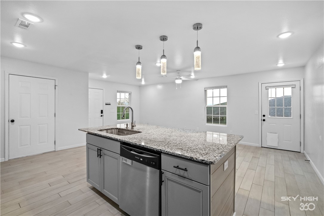 Cedarpoint Sub - Residential Lease