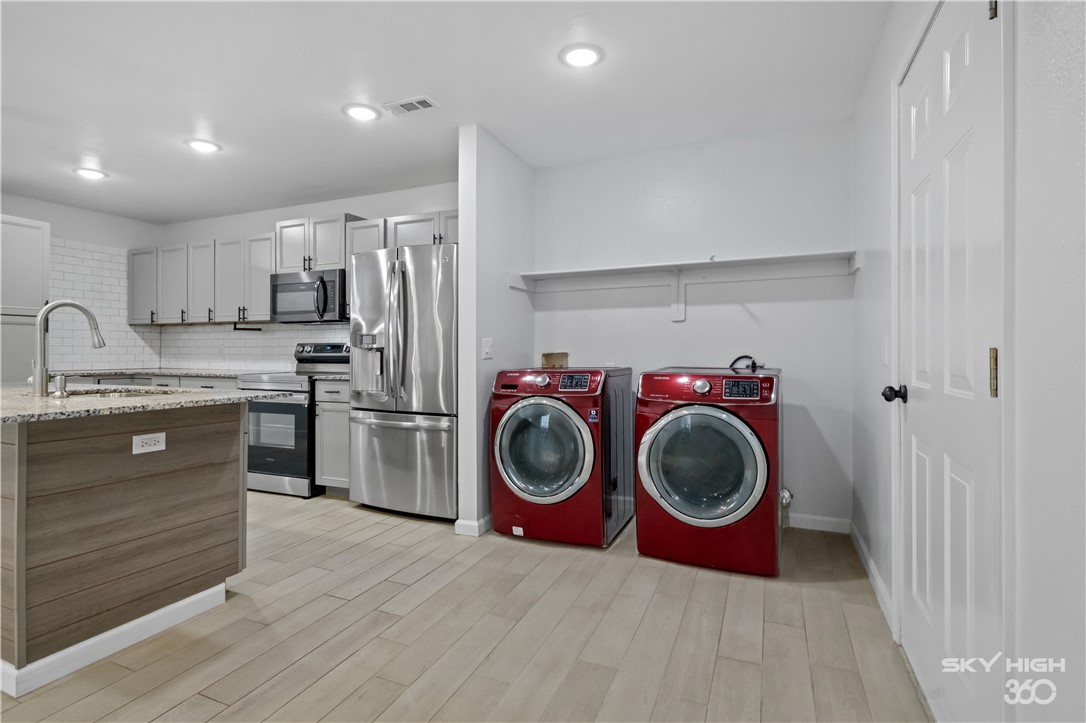 Cedarpoint Sub - Residential Lease