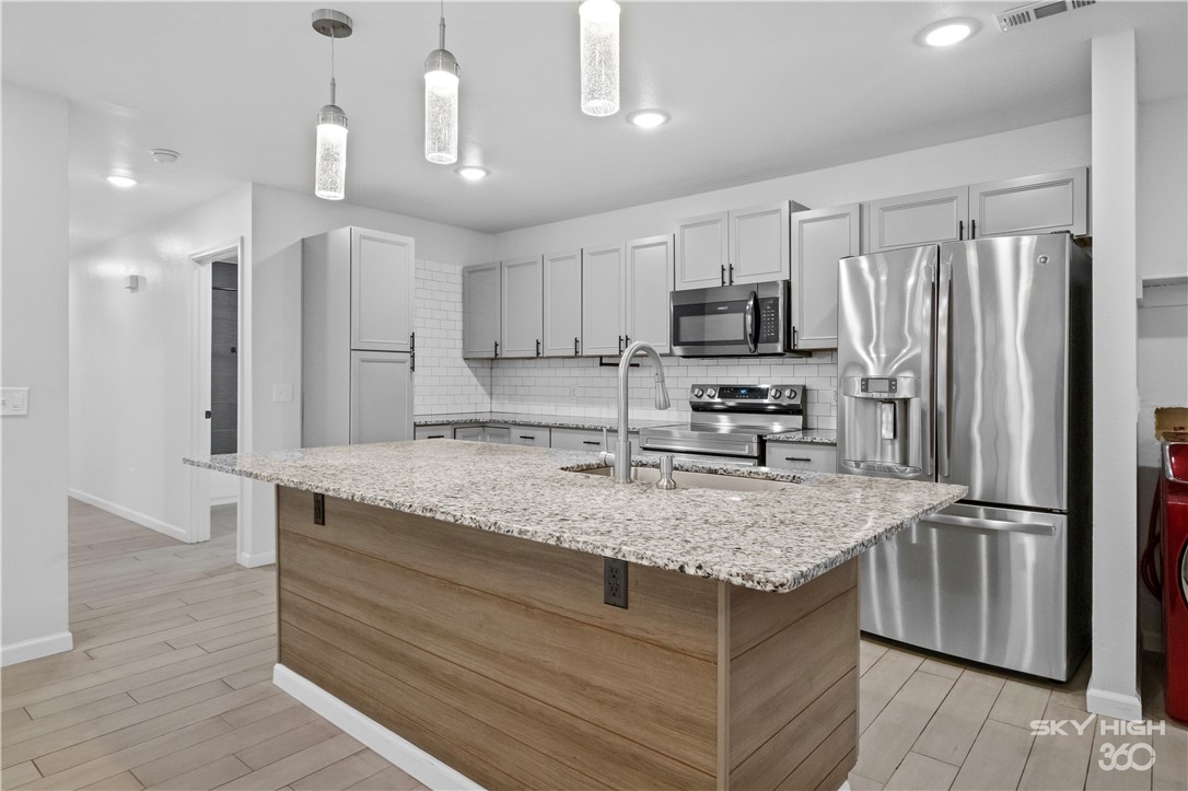 Cedarpoint Sub - Residential Lease
