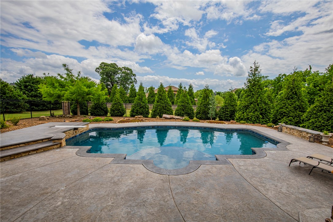 St Valery Downs Sub Cave Spgs - Residential