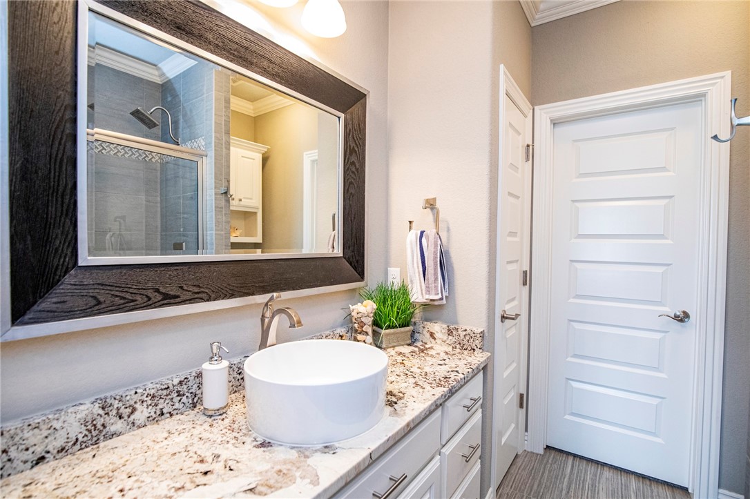 St Valery Downs Sub Cave Spgs - Residential