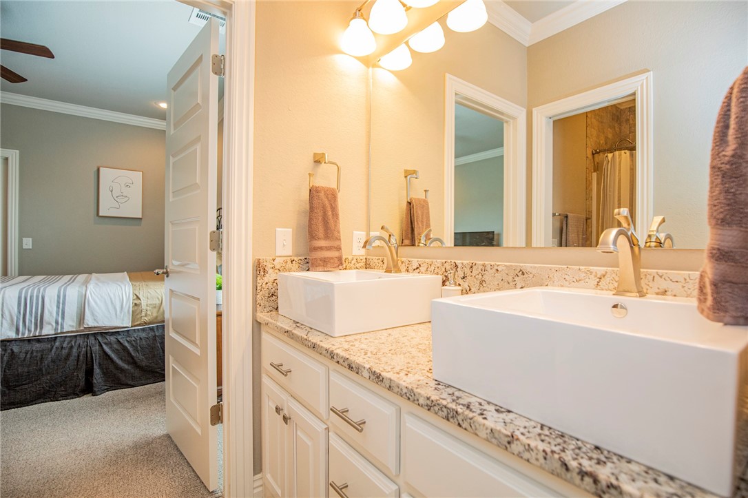 St Valery Downs Sub Cave Spgs - Residential