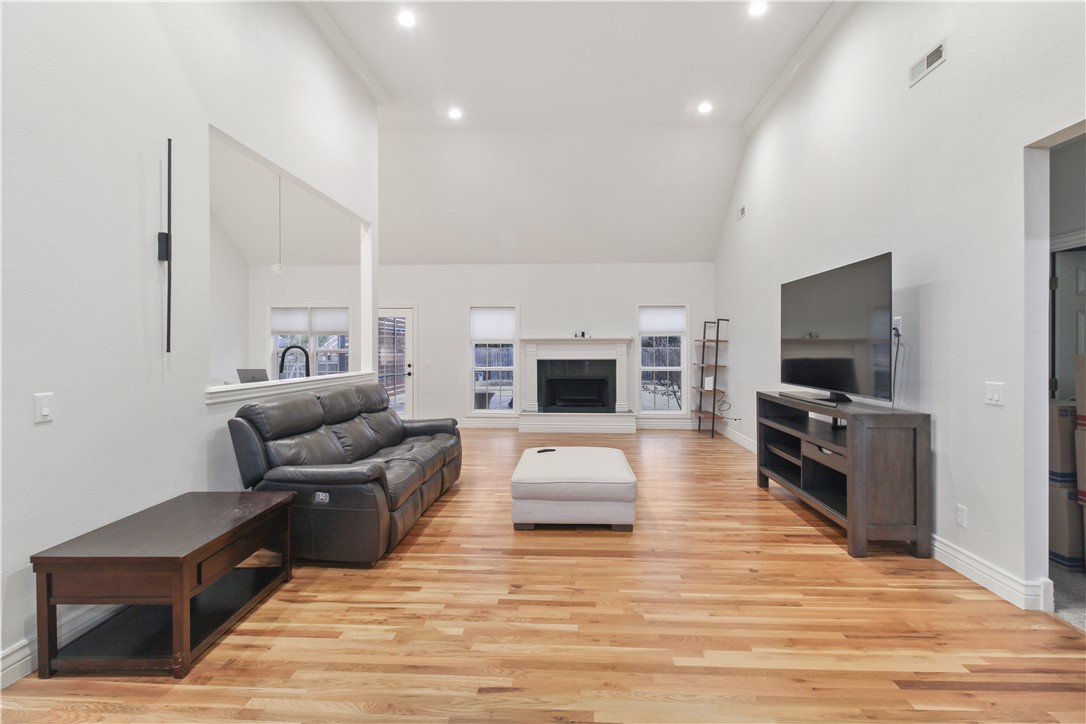 Ridgecrest Meadows Ph 4 Rogers - Residential Lease