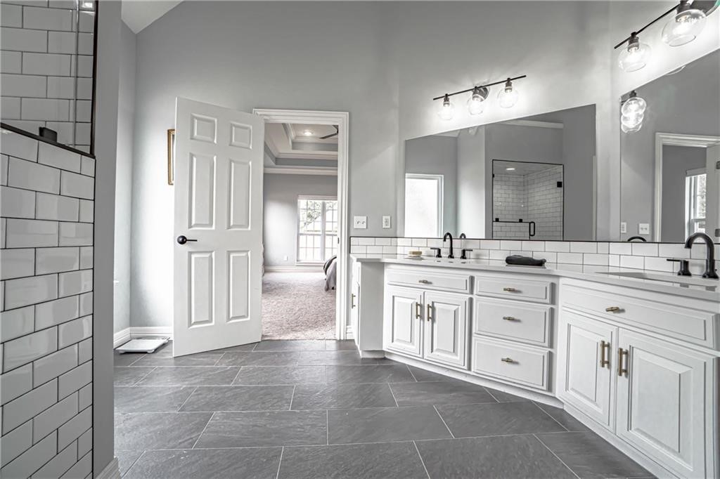 Ridgecrest Meadows Ph 4 Rogers - Residential Lease