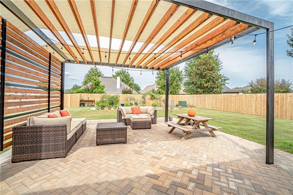 Ridgecrest Meadows Ph 4 Rogers - Residential Lease