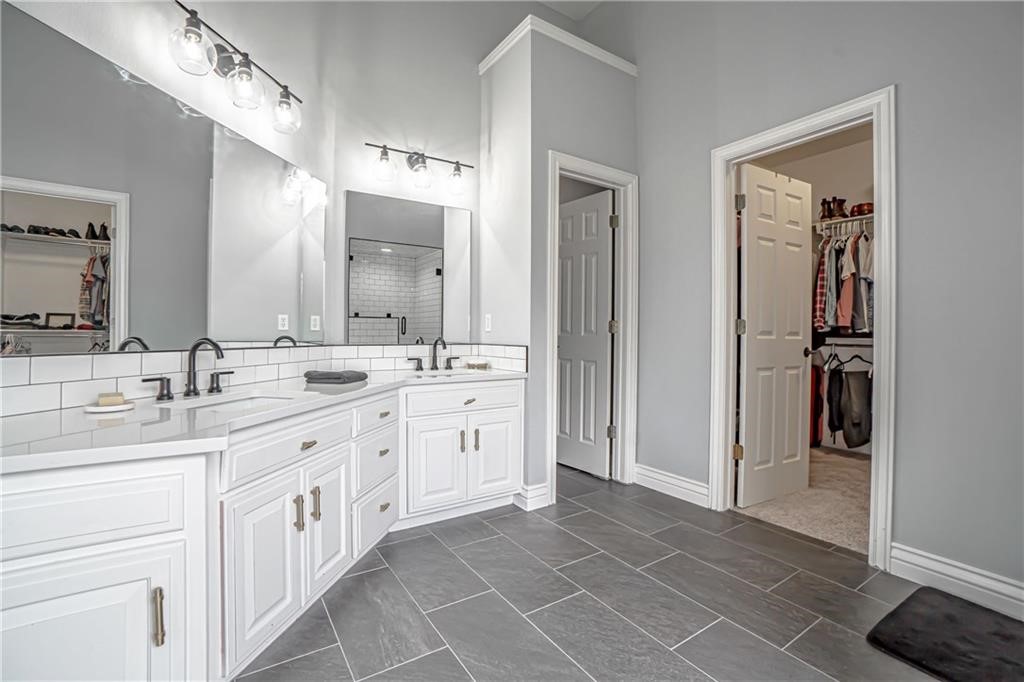 Ridgecrest Meadows Ph 4 Rogers - Residential Lease