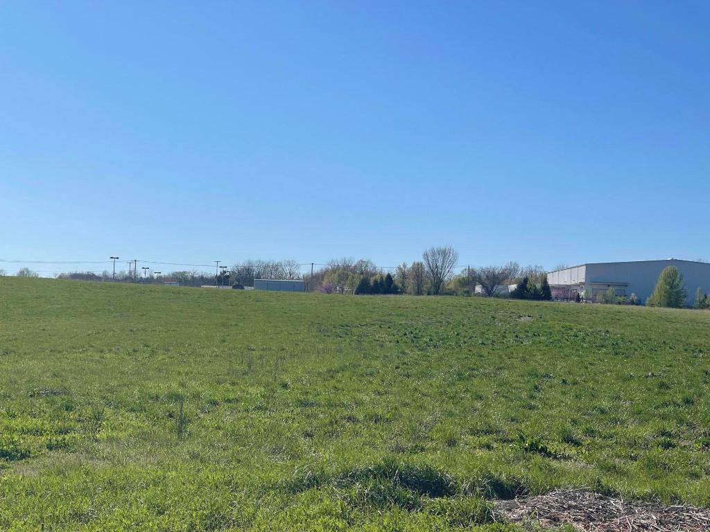 Great Building Site with 224.97 feet of road frontage on Speer Drive. Utilities available - Water, Sewer, Electric & Natural Gas. Lot 7 containing 1.43 acres.