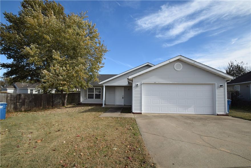 Great location minutes to Walmart home office and downtown Bentonville! This home has 3 bedrooms and 2 baths with 2 car garage.  Home has a vaulted ceiling in the living room and nice kitchen and dining. Home comes with washer, dryer and Refrigerator.  Property has a large privacy fenced backyard and covered patio.  No smoking, pets negotiable with additional deposit, owner must approve. Located on a  quiet cul-de-sac.