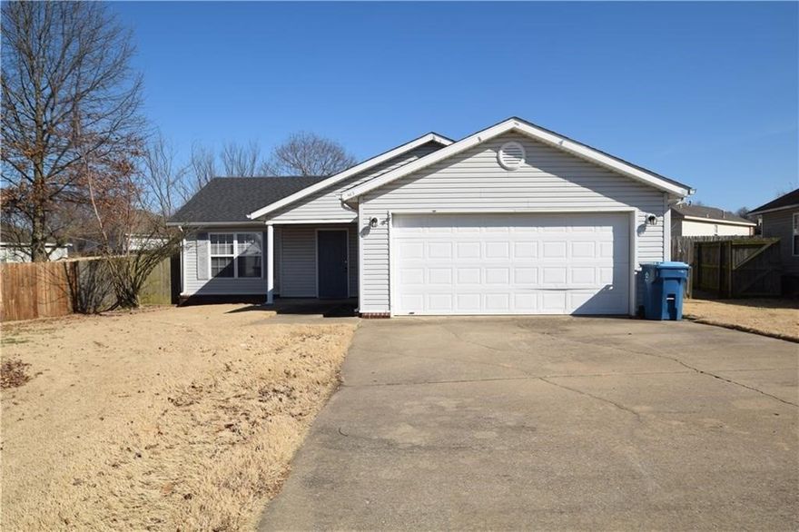 Great location minutes to Walmart home office and downtown Bentonville! This home has 3 bedrooms and 2 baths with 2 car garage.  Home has a vaulted ceiling in the living room and nice kitchen and dining. Home comes with washer, dryer and Refrigerator.  Property has a large privacy fenced backyard and covered patio.  No smoking, pets negotiable with additional deposit, owner must approve. Located on a  quiet cul-de-sac.