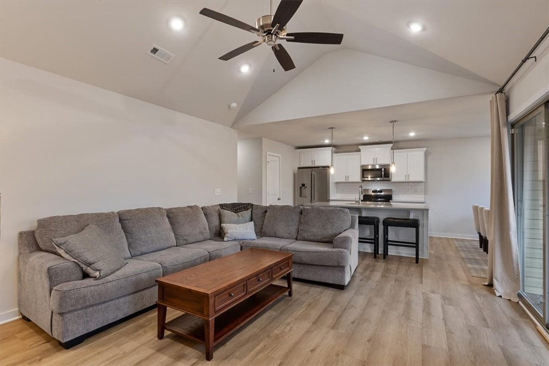 Sidlaw Hills Bvv - Residential