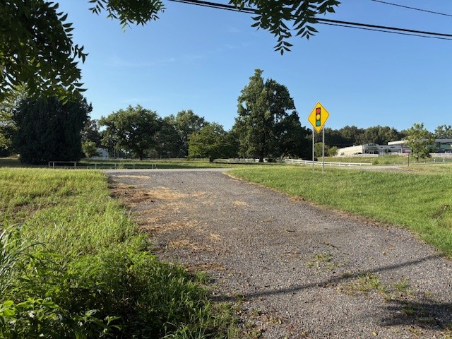 5.56 Acres on Busy Hwy 65 N in Marshall, AR. What a great location for your business, near Harps Food Store, Casey's General Store and McDonalds. Also, it's just a few miles south of the beautiful Buffalo River and National Park.
This property also has a 1344 sq ft brick home on it.