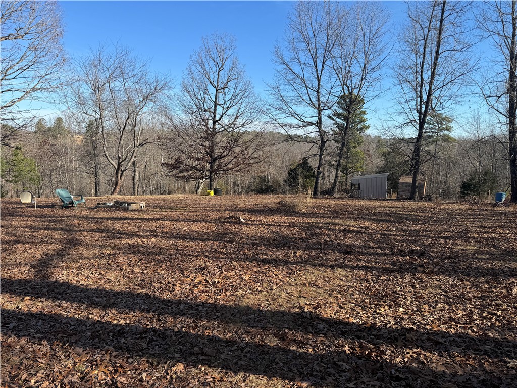 Perfect building site for your dream home or hunting cabin. This beautiful property is nestled perfectly in the rolling hills of Marion County, near Bull Shoals Lake.