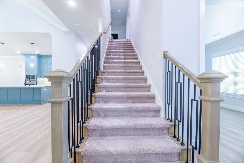 Camelot Sub Elm Spgs - Residential Lease