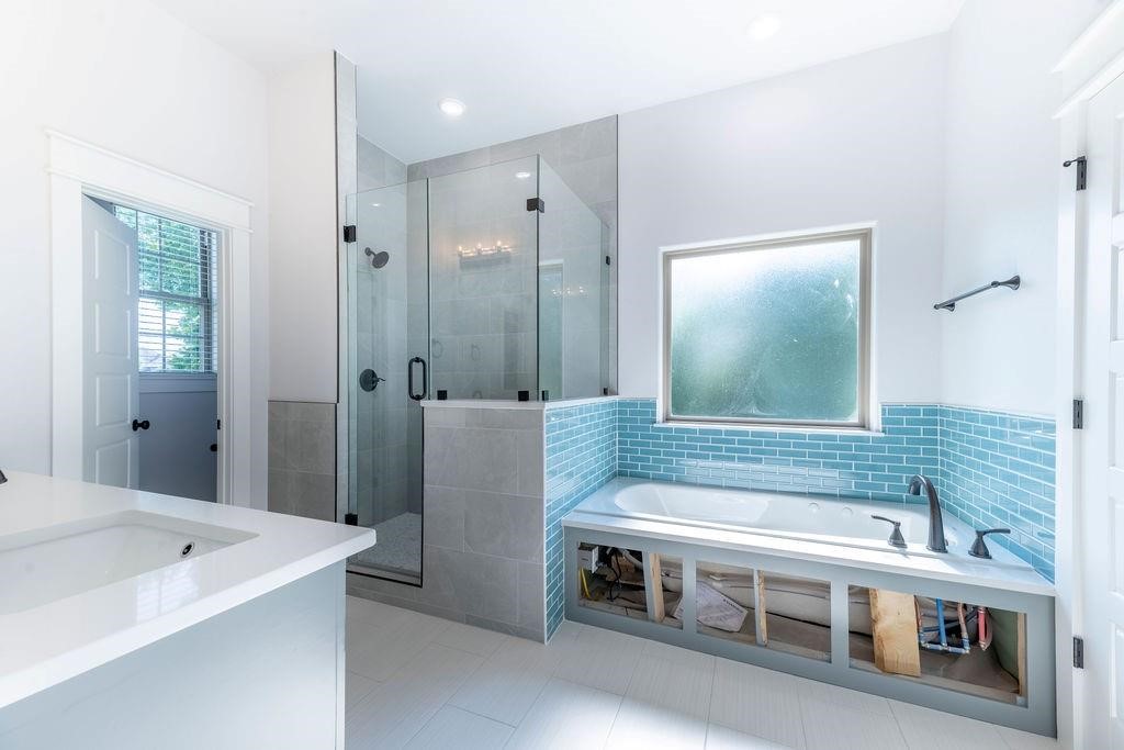 Camelot Sub Elm Spgs - Residential Lease