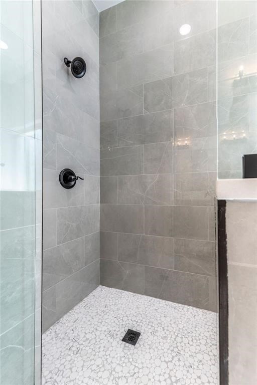 Camelot Sub Elm Spgs - Residential Lease