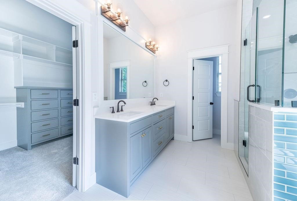 Camelot Sub Elm Spgs - Residential Lease