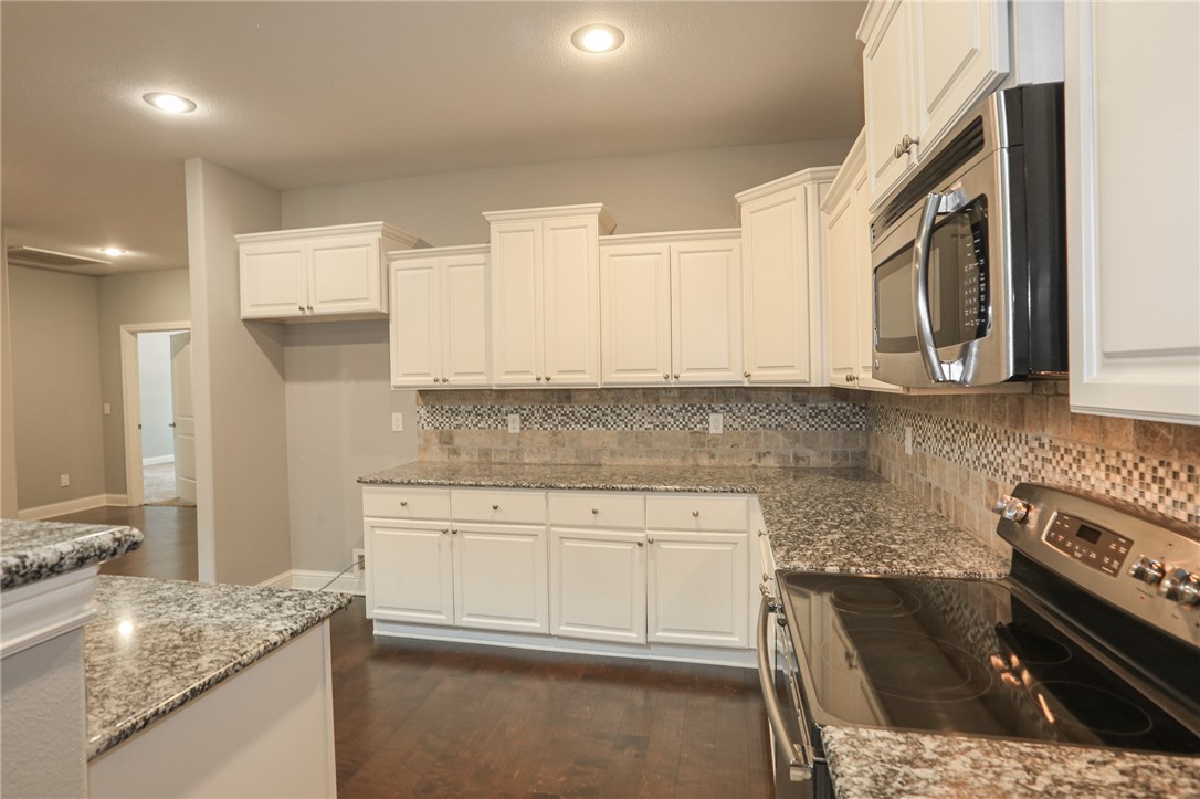 Three Oaks Twnhms Horiz - Residential Lease