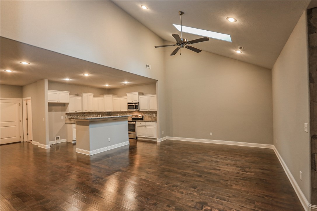 Three Oaks Twnhms Horiz - Residential Lease