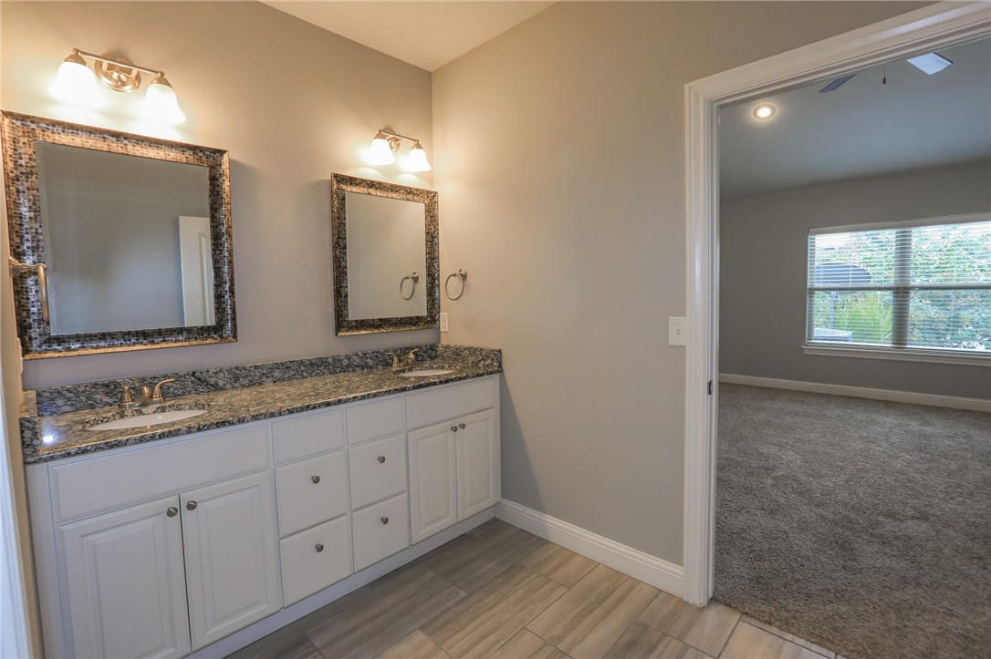 Three Oaks Twnhms Horiz - Residential Lease