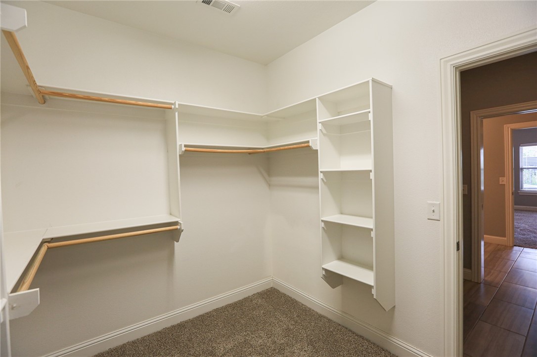 Three Oaks Twnhms Horiz - Residential Lease