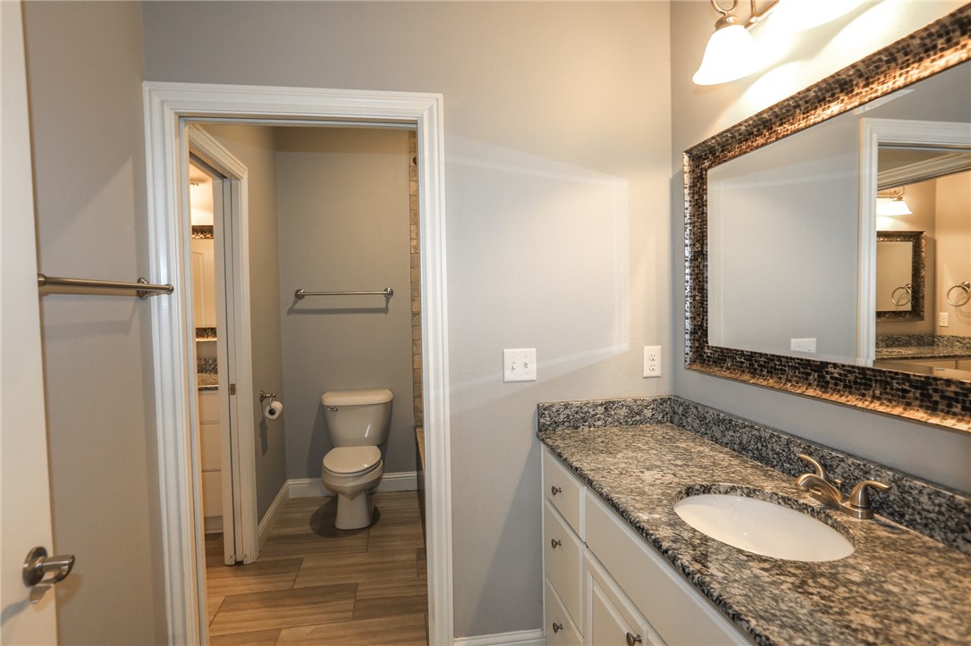 Three Oaks Twnhms Horiz - Residential Lease