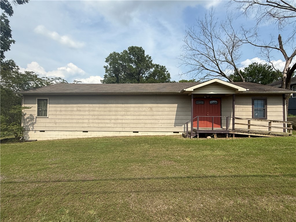 Former church building now available and ready for a new congregation. Ideal location in the heart of Russellville, only minutes from downtown and schools, this is a perfect location to house a new worship center or be repurposed as a new multifamily development