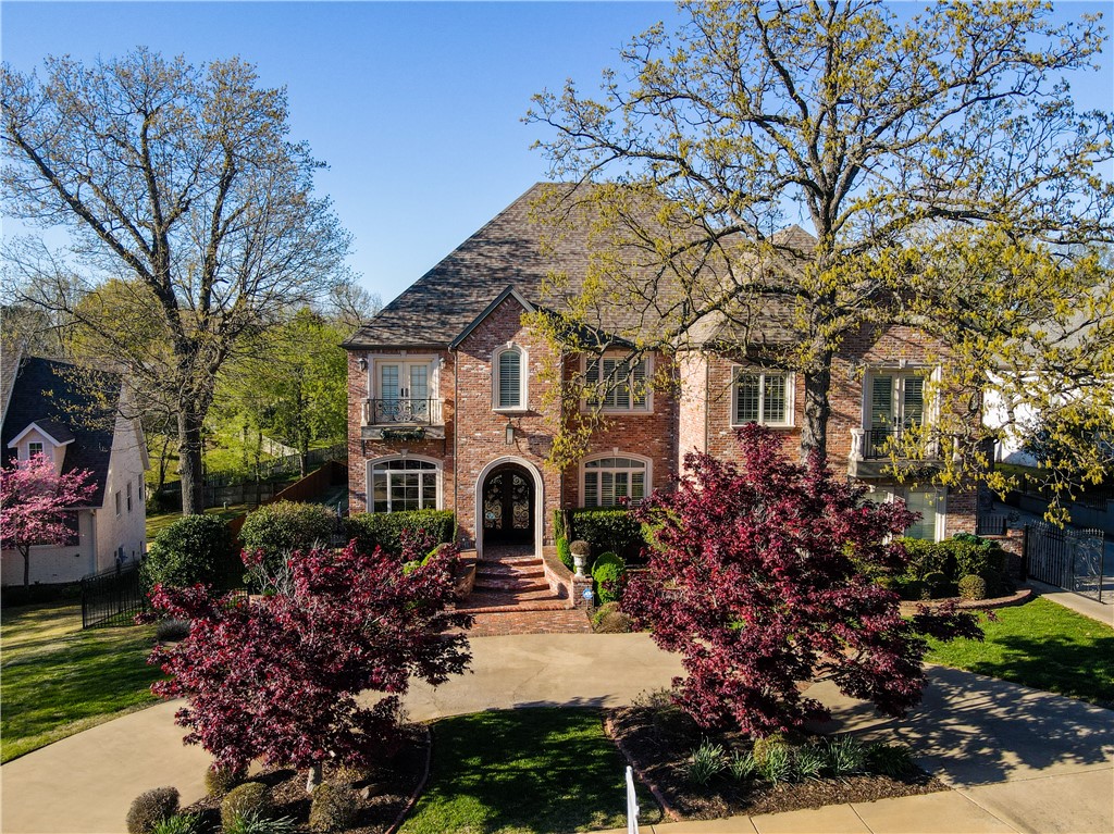 No property, on the market, has ALL this home has to offer. Especially at this amazing price.
No Expense spared! Upgrades over $200,000. This Custom one-of-a-kind home boasts over 6,000 Sq Ft,. Functional & family friendly, yet truly has the "Wow" factor. Home boasts 6 BR w/ 3 Master Suites. All rooms have their own, private bath. The backyard is a true oasis. Along w/ the massive Heated Pool & new Pergola, your backyard is ready to host the next Big Event with outdoor kitchen & tons of seating. And, itās all nestled on this private 1/2 acre parcel close to Fville & Springdale. Perfect āCentralā location.
Chef's kitchen is ready to entertain w/ built-in frig & commercial appliances. Eat-In kitchen provides relaxing space to just "Chill" for family & friends. Downstairs is crazy awesome ! Overlooks outdoor living space & pool,. Very open w/ full BR/BA & kitchenette. Media room & private patio on downstairs level, as well. Full Media/Theater Room with Surround Sound & Theater Seating PLUS new projector.
