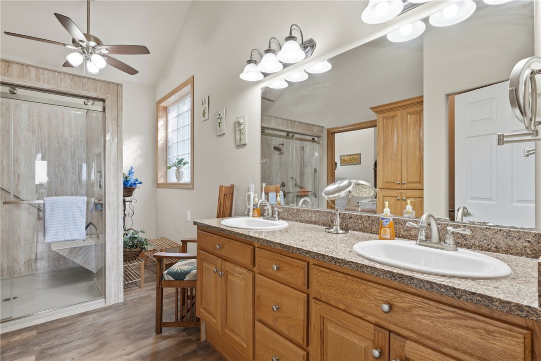 Unit 5 Holiday Island - Residential