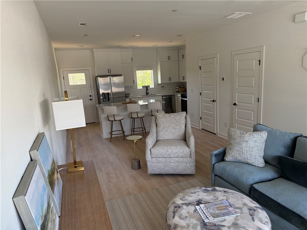 Garland Luxury Living - Residential Lease