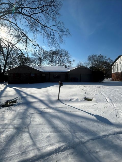 Photo of 1507 N Jackson Avenue, Russellville, AR 72801 (MLS # 1334323)