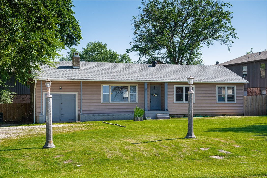 University Acres Sub - Residential Lease