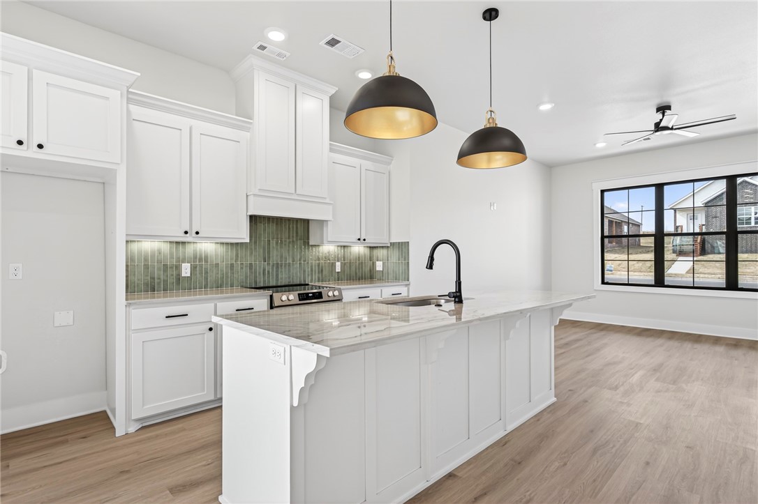 Wells Lake Cottages At Chaffee Crossing - Residential