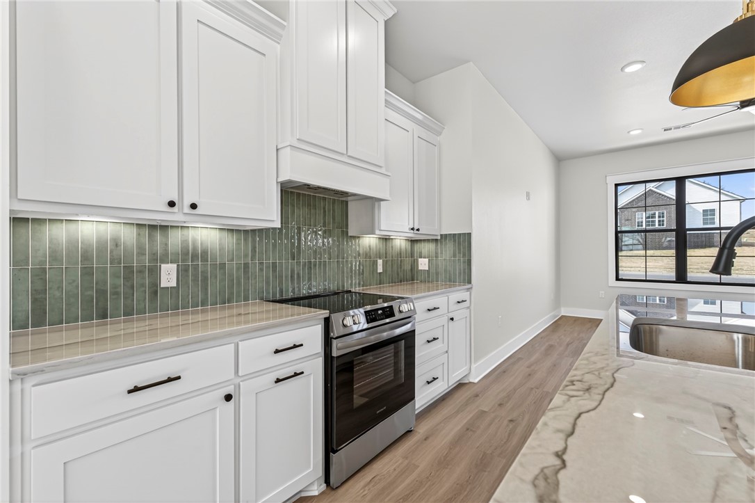 Wells Lake Cottages At Chaffee Crossing - Residential