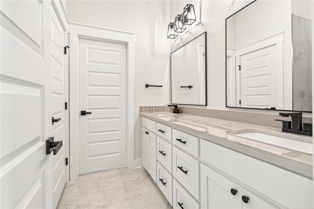 Wells Lake Cottages At Chaffee Crossing - Residential