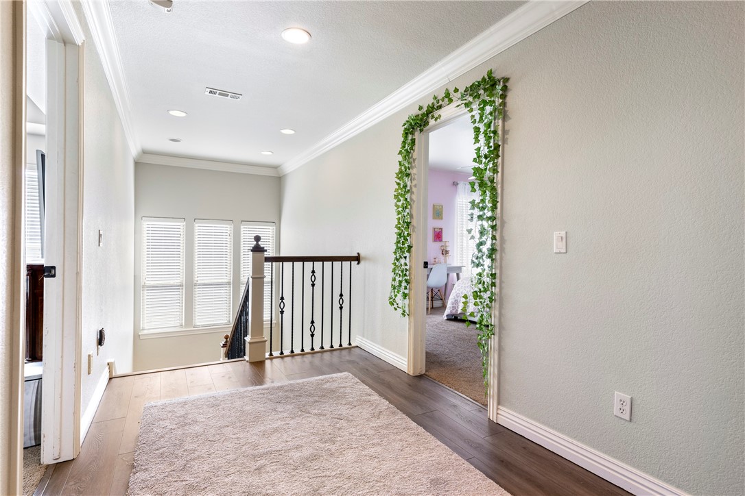 Peaks Ph Iii, The Rogers - Residential