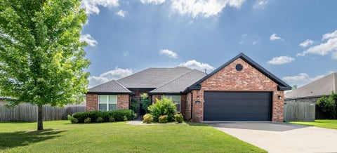 Photo of 1854 S Sinclair Avenue, Fayetteville, AR 72701 (MLS # 1351271)