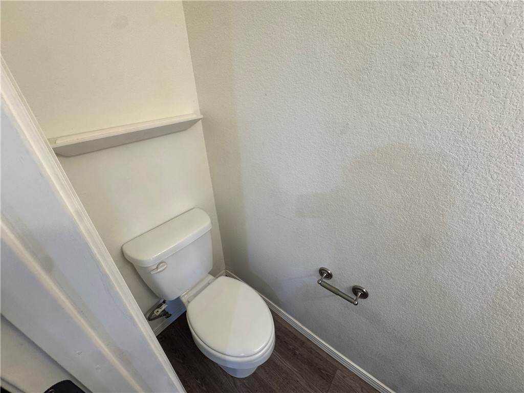 20-16-30 FAYETTEVILLE OUTLOTS - Residential Lease