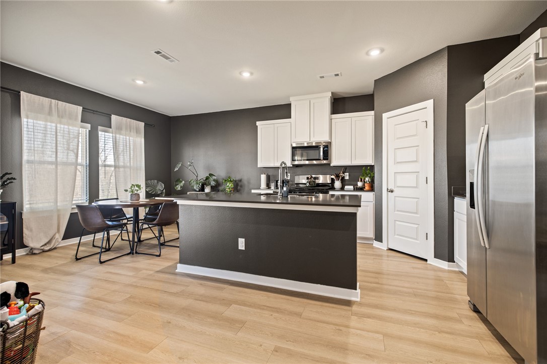 Habberton Ridge Ph 2 & 3 - Residential