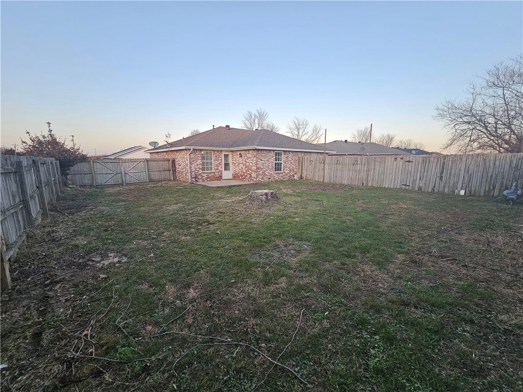 Patrick Place Ph I Rogers - Residential Lease