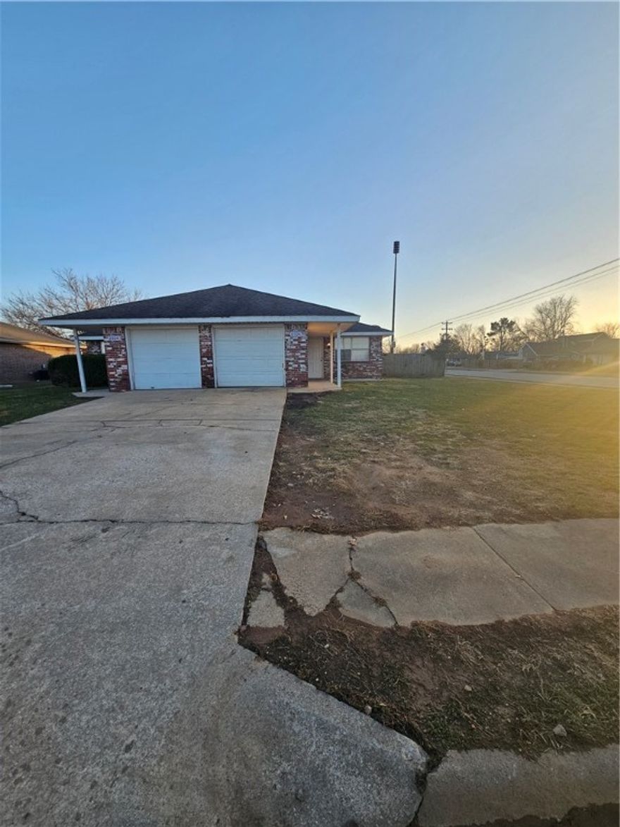 ACT FAST—affordable homes like this don’t come along often in Northwest Arkansas! Motivated Landlord
with below market rent. Available now for $1,200 per month with a $1,200 security deposit on a 1-year
lease, this move-in-ready rental checks all the boxes. Two Pets under 50 lbs are welcome with a $100
non-refundable pet deposit for each pet. Tenant is responsible for all utilities. This 2 bedroom, 2
bathroom home at 2326 W Roselawn St. offers a fenced backyard for added privacy and one-car garage creating a fresh, comfortable space you’ll be excited to call home. The thoughtfully designed layout offers inviting living areas and the convenience of two full bathrooms— perfect for roommates, small families, or anyone looking for flexibility and comfort. Ideally located with easy access to major roads, shopping, dining, schools, and everyday essentials, this home keeps you connected to everything Northwest Arkansas has to offer—without sacrificing affordability.