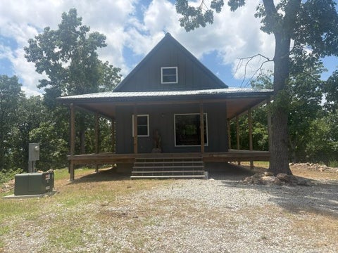 Photo of 418 Eagle Ridge Lane, Yellville, AR 72687 (MLS # 1352120)