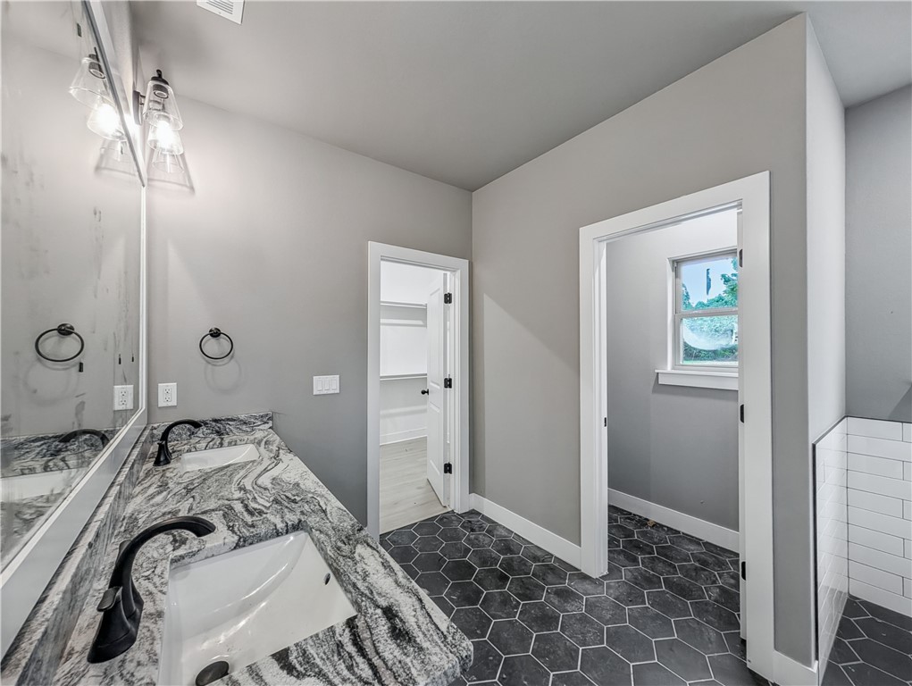 Hebrides Sub Bvv - Residential Lease