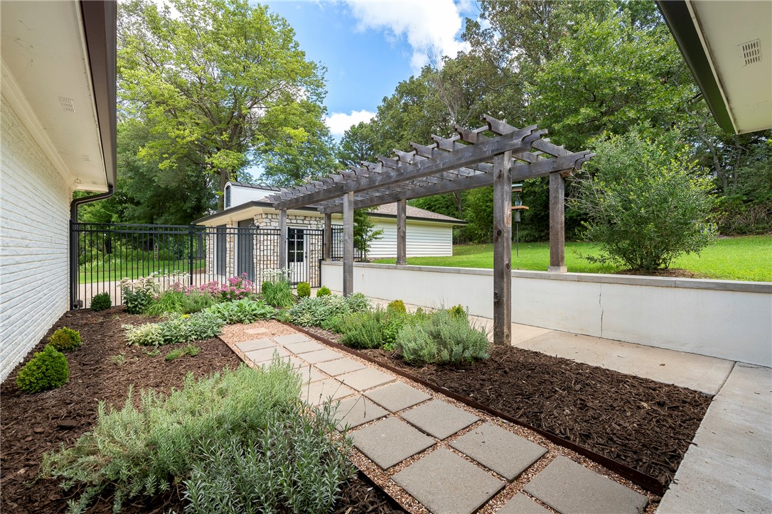 Sequoyah - Residential