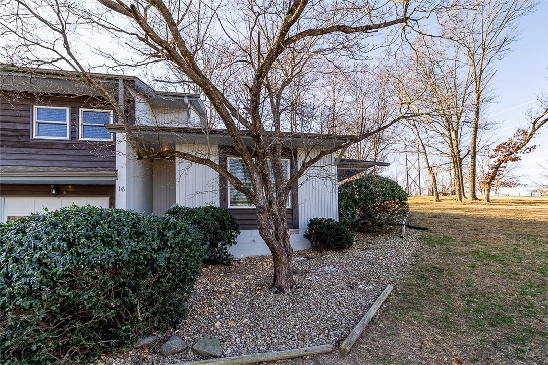 Brompton Courts Bvv - Residential Lease